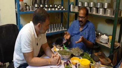 राहुल गांधी ने कोल्हापुर में दलित परिवार के साथ खाया खाना