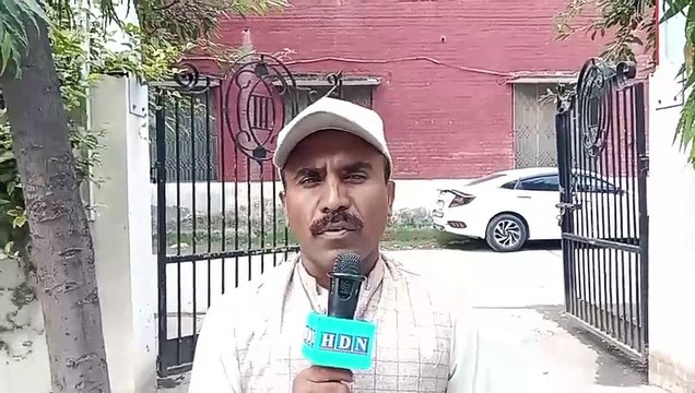 سرکاری سکولوں کی نجکاری کے خلاف اساتذہ کا احتجاج تدریسی بائیکاٹ کا 10 واں روز دس روز سے سرکاری سکولز بند پرائیویٹ اوپن طلبہ اور والدین پریشان مطالبات پورے نہ ھونے پر ٹیچرز نے احتجاج کو 10 اکتوبر تک بڑھا دیا