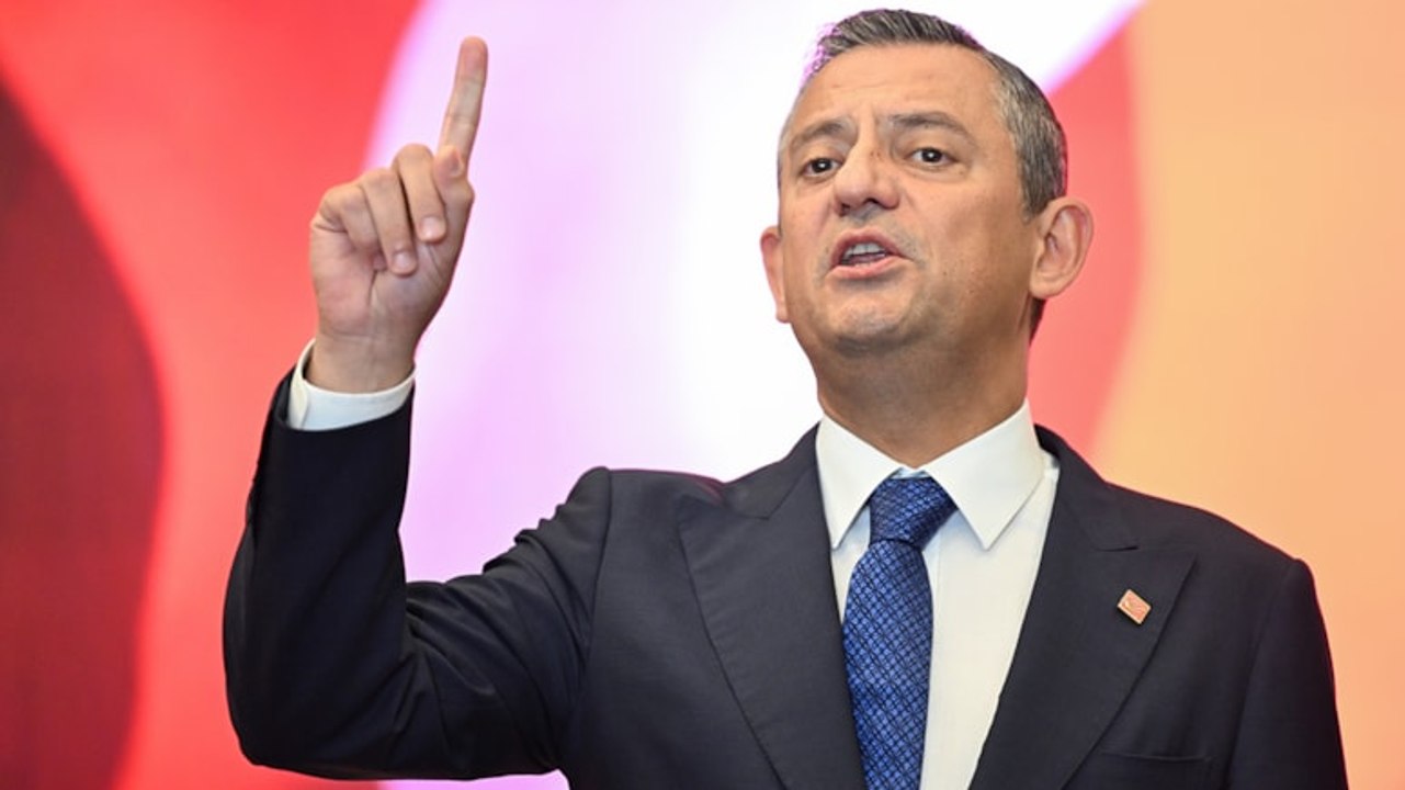 Özgür Özel: Erdoğan, devleti kadınların arkasından çekti