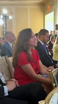 7 octobre : La députée européenne Reconquête Sarah Knafo a participé hier à une commémoration en présence de Donald Trump en Floride - Regardez