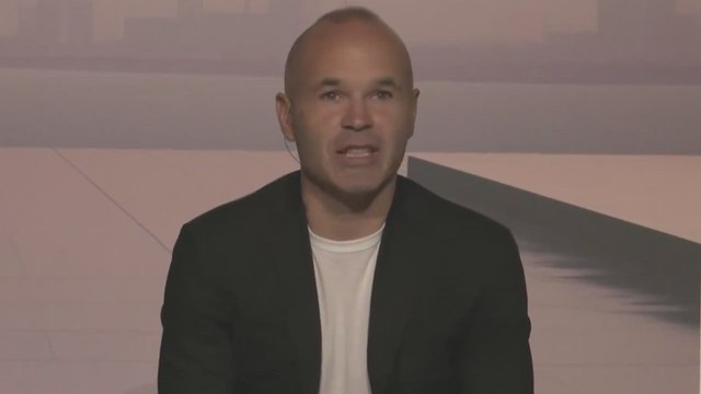 Iniesta confirma que se sacará el curso de entrenador y que le gustaría volver al Barça