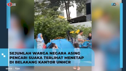Sejumlah Warga Negara Asing Pencari Suaka Terlihat Menetap pencari suaka terlihat menetap di Belakang Kantor UNHCR