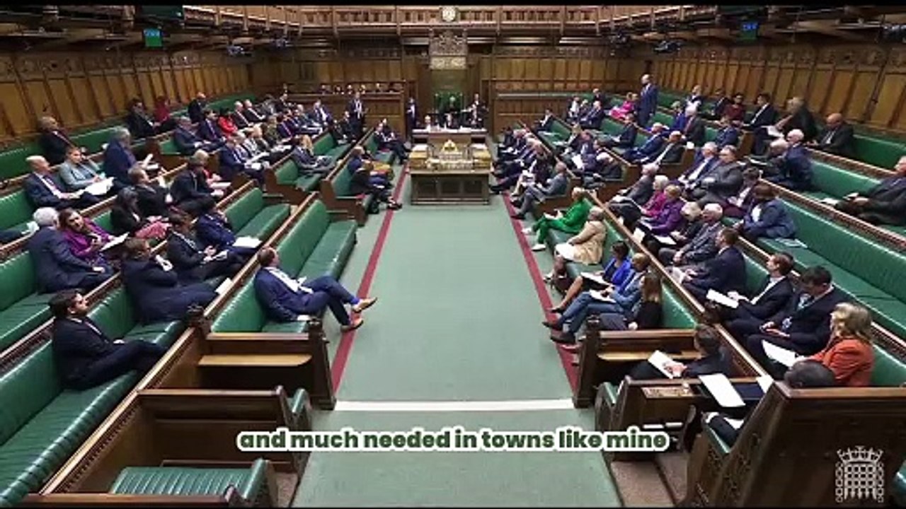 Burnley MP Oliver Ryan calls for minister to meet victims of failed insulation