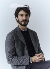 Eugenio Franceschini conquista i fan di Emily in Paris ⭐️