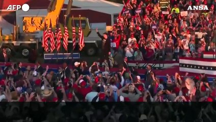 Trump-Musk show: "Salviamo gli Usa"
