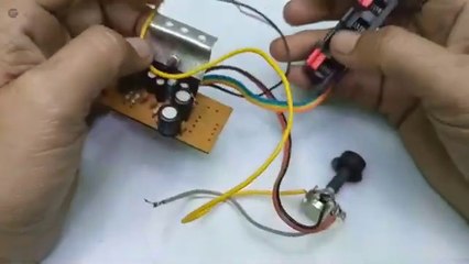 6283 IC se kitne speaker chala sakte hain