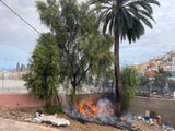 Un incendio en un campamento de personas sin hogar en Las Palmas alarma al Risco de San Nicolás