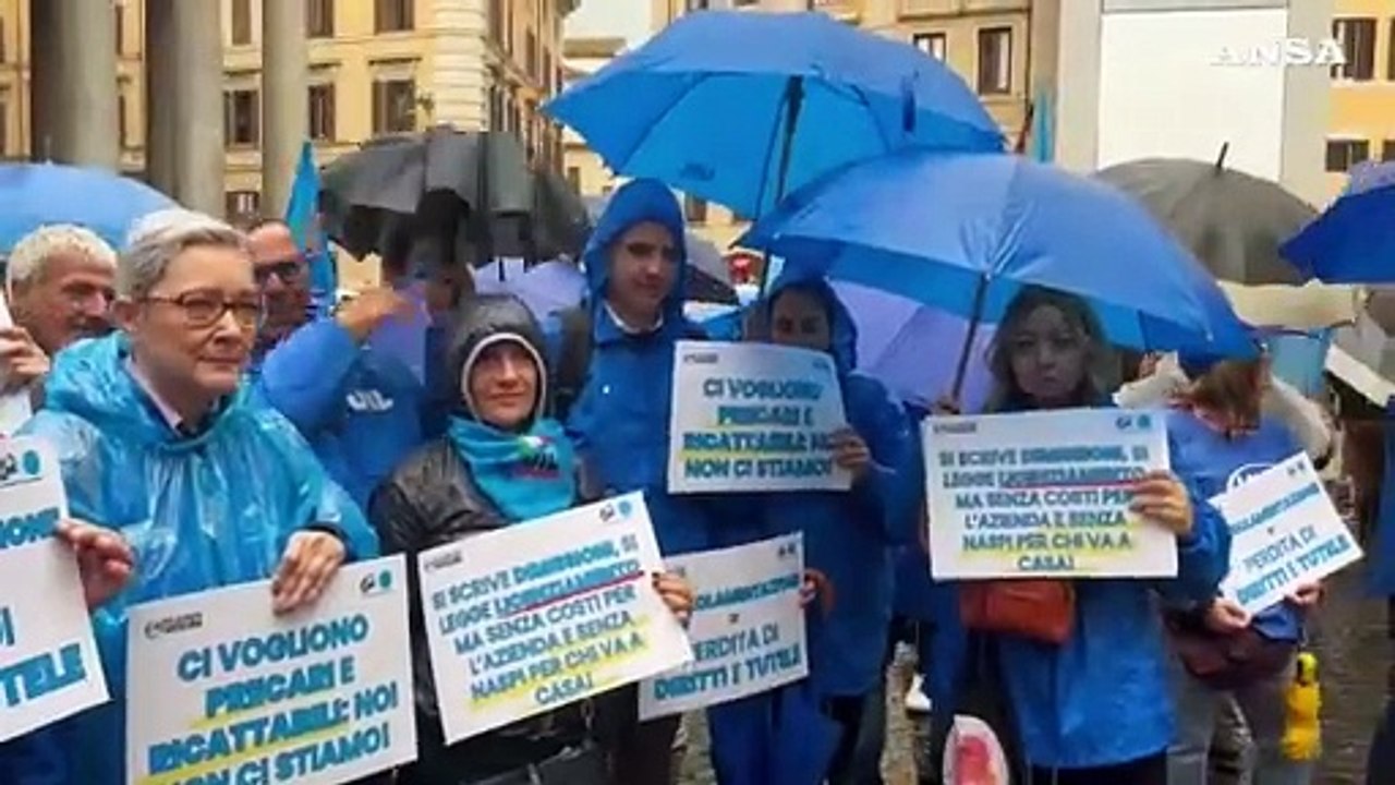 Ddl lavoro, presidio di protesta Cgil-Uil nel centro di Roma