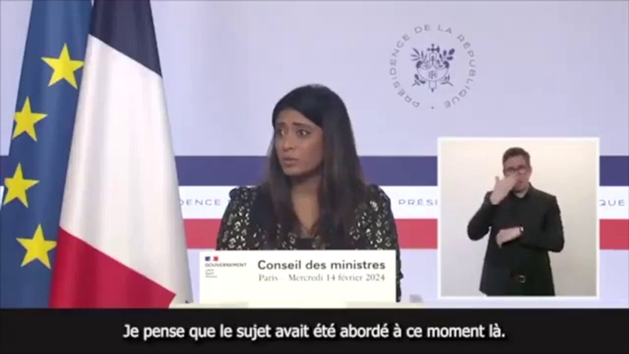 Prisca Thevenot mise à mal.