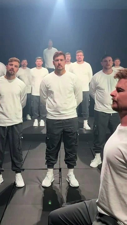 100 Identical Twins Fight For $250,000