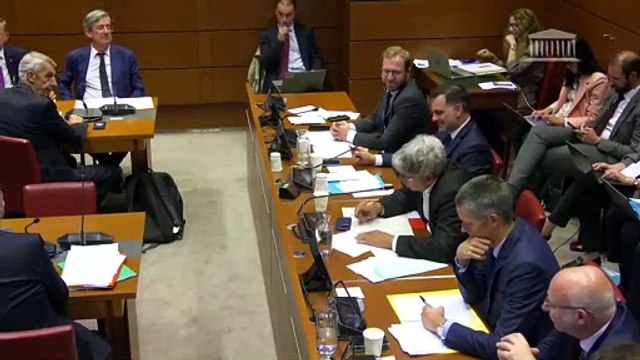 Le député Insoumis Hugo Prevost, 25 ans, qui avait battu l'ancien ministre Olivier Véran, exclu du groupe LFI, après des accusations de violences sexuelles