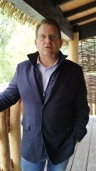 Cabaïana, le nouvel hôtel de Nigloland éco-conçu au bord de la rivière