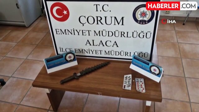 Uyuşturucu ve Kesici Aletle Durdurulan Araçta 3 Gözaltı