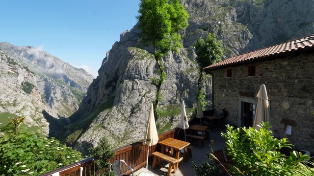 Silent Hiking 150km in Los Picos de Europa