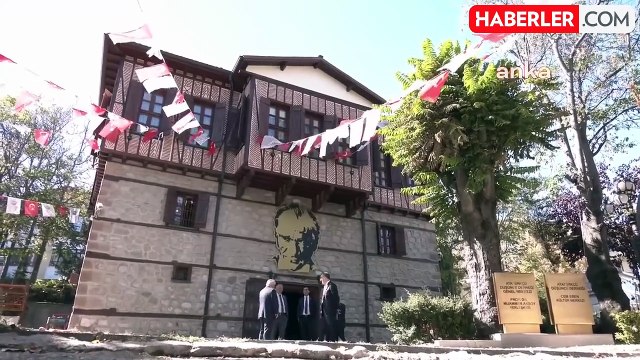 Özgür Özel, Atatürkçü Düşünce Derneği'ni Ziyaret Etti... Esas Siyaset Odağını Parlamento Yapan Bir Anlayışın İktidar Olması Gerekiyor