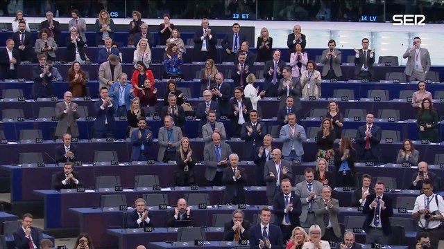 Eurodiputados entonan el Bella Ciao en respuesta al discurso de Viktor Orbán
