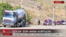 Erzurum'da 4 yaşındaki çocuk mikserin altında kalmaktan son anda kurtuldu