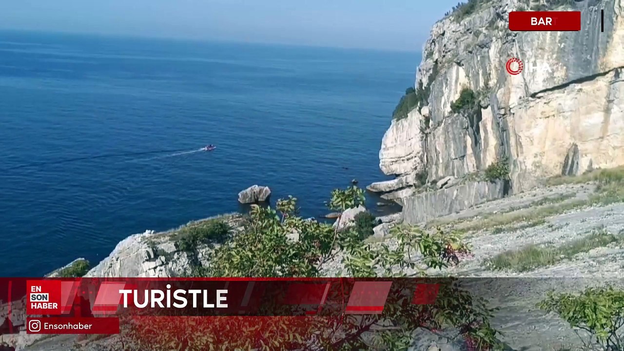 Bartın'da Rus turistler kayalık alanda mahsur kaldı