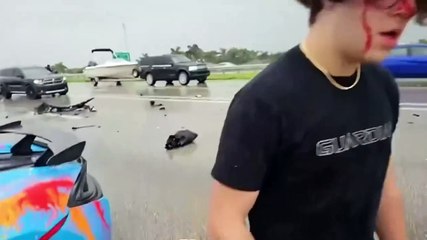 Jack Doherty acaba de CHOCAR su McLaren mientras texteaba y conducía