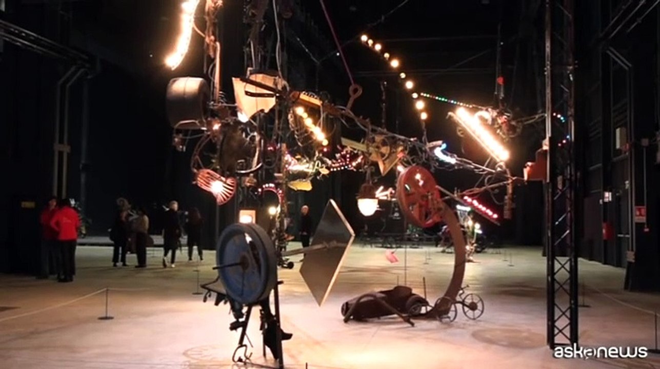 Macchine radicali e coreografia caotica: torna Jean Tinguely
