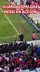 El brutal sprint del guardaespaldas de Messi para proteger al argentino