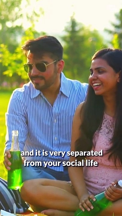 Avoid living a divided life || Acharya Prashant