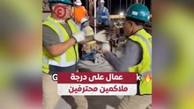 عمال على درجة ملاكمين محترفين