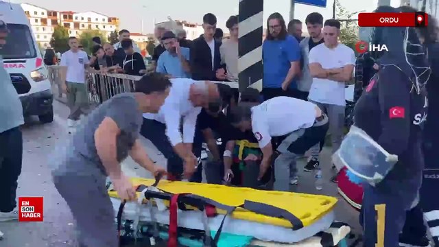 Ordu'da iki otomobil kafa kafaya çarpıştı