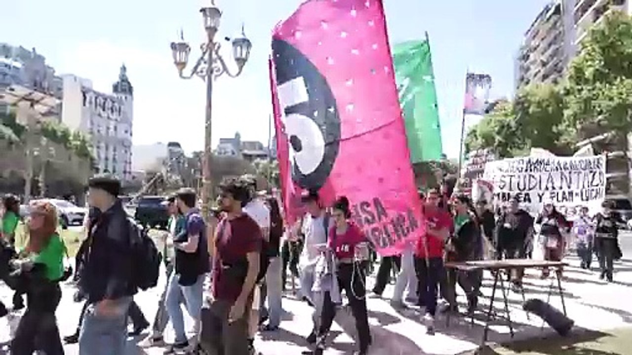 Diputados argentinos mantienen veto de Milei a ley de presupuesto universitario