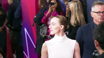 Saoirse Ronan & Jack Lowden share sweet red carpet moment