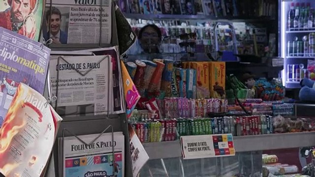 Usuários do X opinam sobre regulamentação das redes sociais