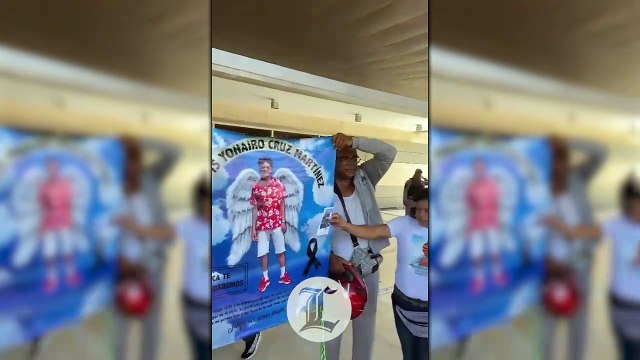 Madres protestan frente a la Procuraduría General de la República en buscan justicia para varios casos de jóvenes asesinados y que sus casos han quedado sin resolver