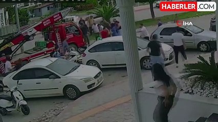 Anne ve Oğlunun Yaralandığı Kaza Güvenlik Kamerasında