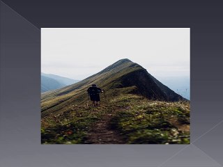 Hong Chong Yi – Journey on Mountain Trails Ascending Heights