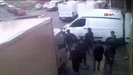 İstanbul- Sarıyer’de dehşet anları kamerada: Üniversite öğrencisinin başına demir korkuluk düştü