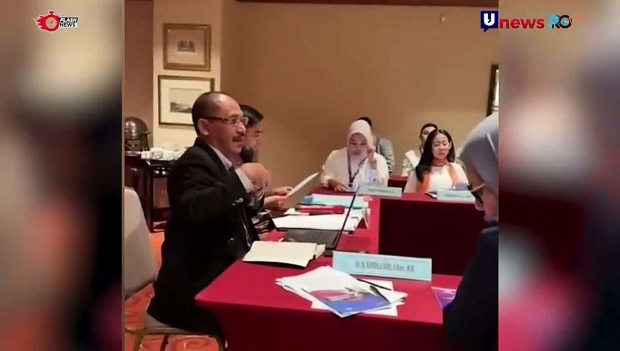Tak Terima Dipojokkan Main Hp Saat Rapat DPR, Varrel Bramasta Kritik ...