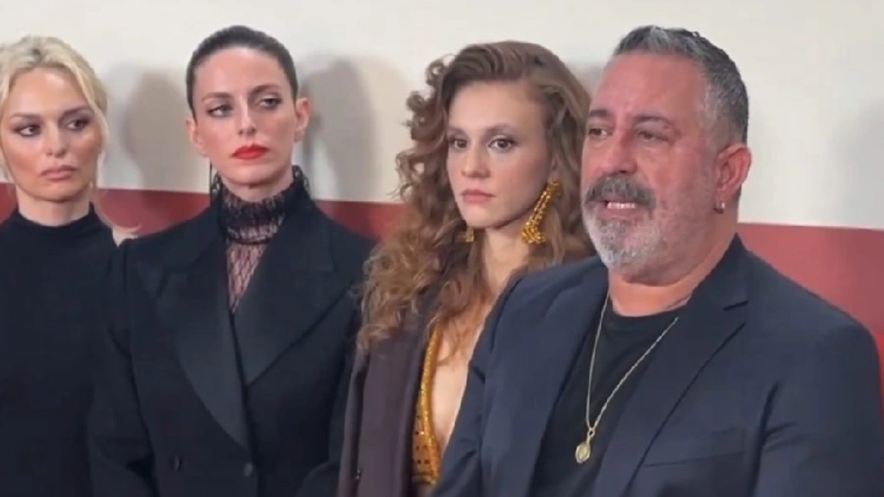 Cem Yılmaz kadın cinayetleri hakkında konuştu:  Sorumluların ne yaptığı ile ilgilenmeliyiz