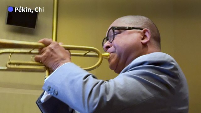 Le trompettiste Wynton Marsalis affirme que le jazz crée un "équilibre" dans un monde divisé