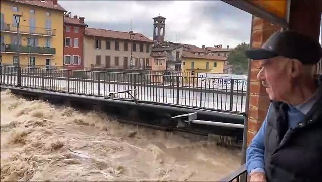 Chiuso ponte sul Serio: le immagini impressionanti della piena del fiume a Seriate