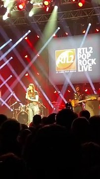 Clara Luciani chante Tout pour moi en live à RTL2