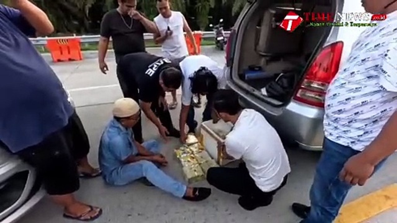 Detik-detik Polisi Gagalkan Pengiriman 10 Kg Sabu Menuju Medan di Pintu Tol Kisaran