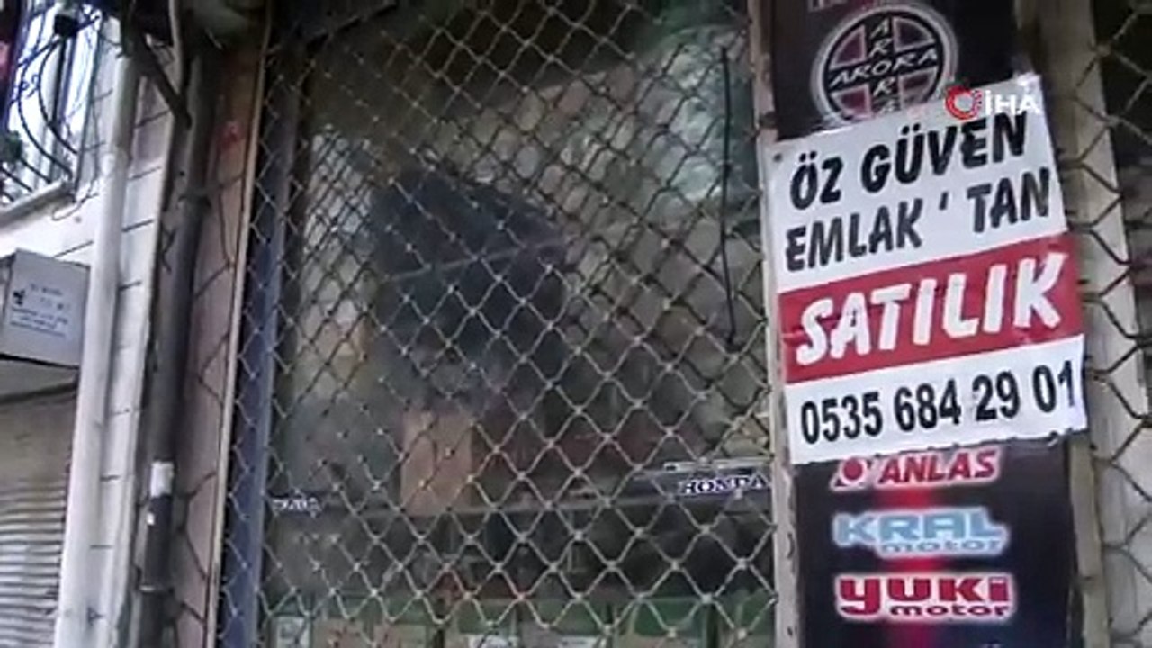Kucağındaki bebekle yaptığı mide bulandırdı!