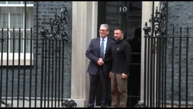 Zelensky incontra il premier britannico Starmer a Downing Street