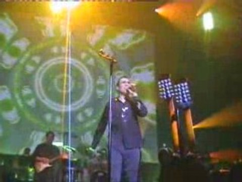 TAKFARINAS : WA TELHA ZENITH PARIS 19/04/08 MEGANET PROD