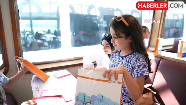 Dünya Kız Çocukları Günü'nde Boğaz Turu