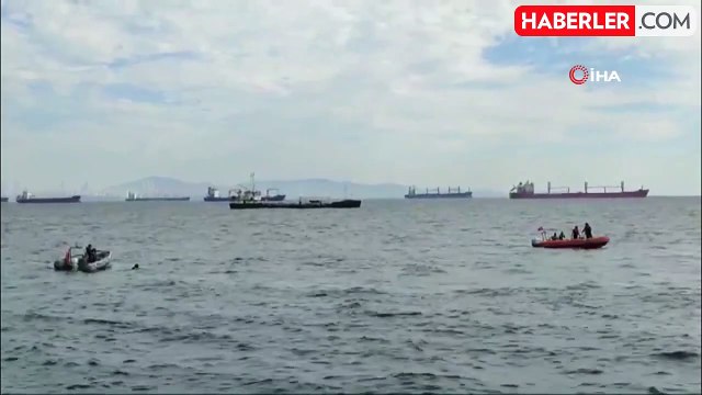 Zeytinburnu'nda Denizde Kaybolan Çocuk İçin Arama Çalışmaları Devam Ediyor