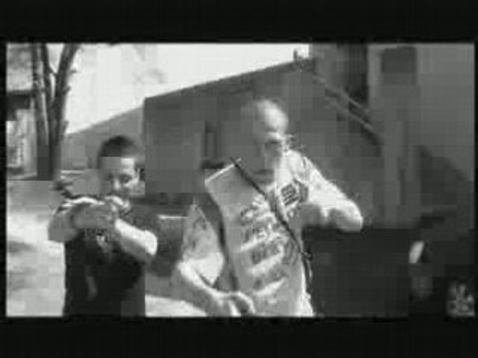 CLip officiel de 100 froa et K1ROu- ma musique fait rêver-