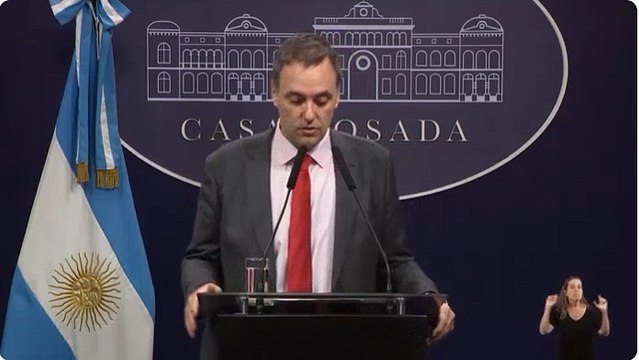 El Gobierno anunció que tomará un examen de idoneidad a 40.000 trabajadores estatales