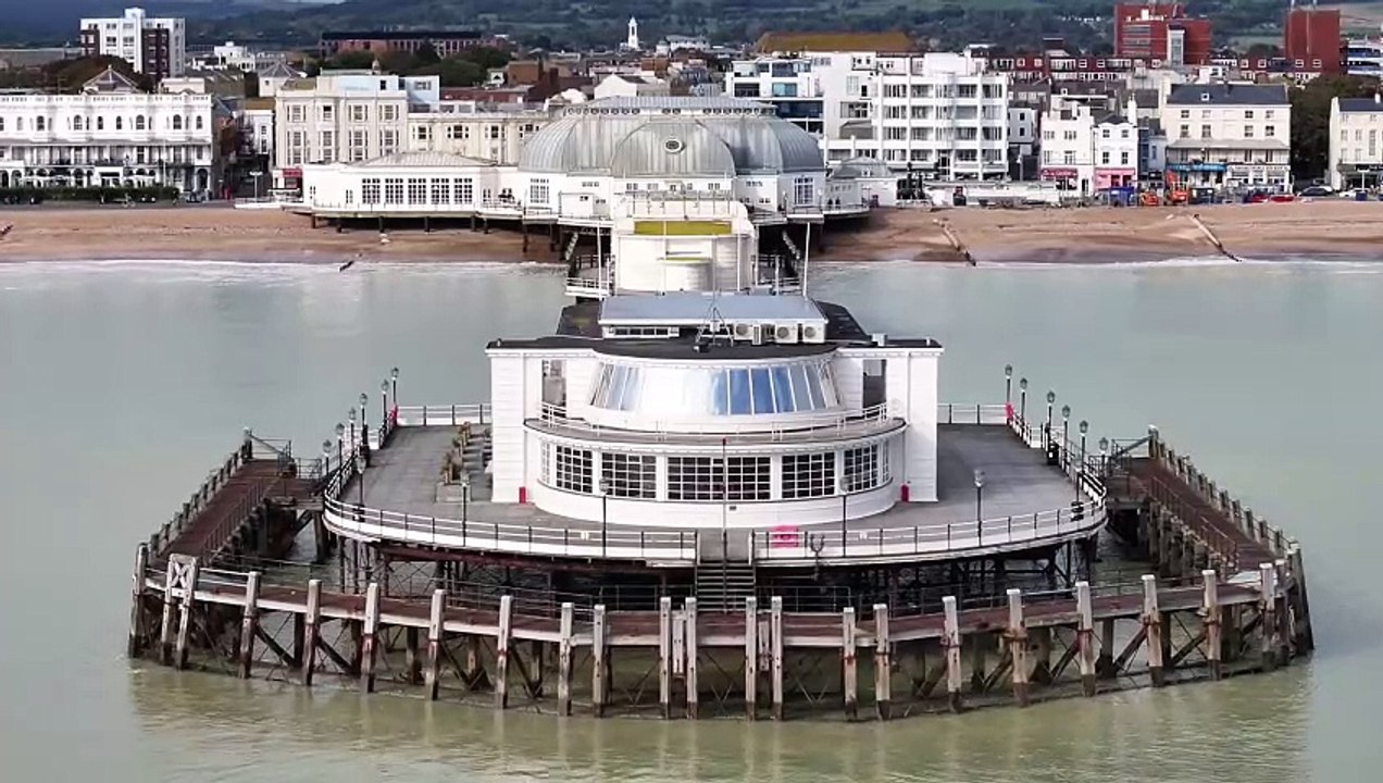 Worthing Pier has been closed temporarily after storm damage - ‘First time in more than 25 years’
