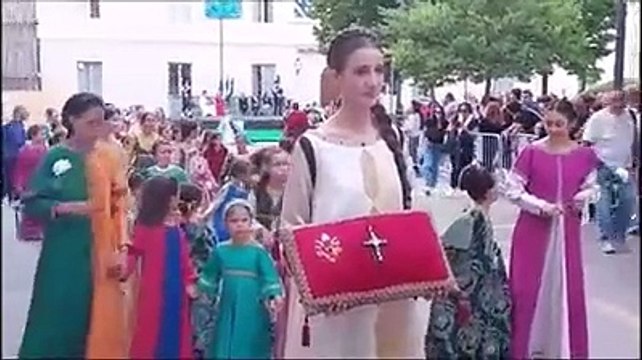 L'Aquila, sfila il corteo della Bolla